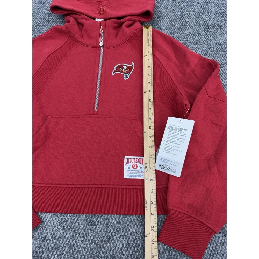 Lululemon x Tampa Bay Buccaneers Women's M/L Scuba Oversized Half-Zip Hoodie